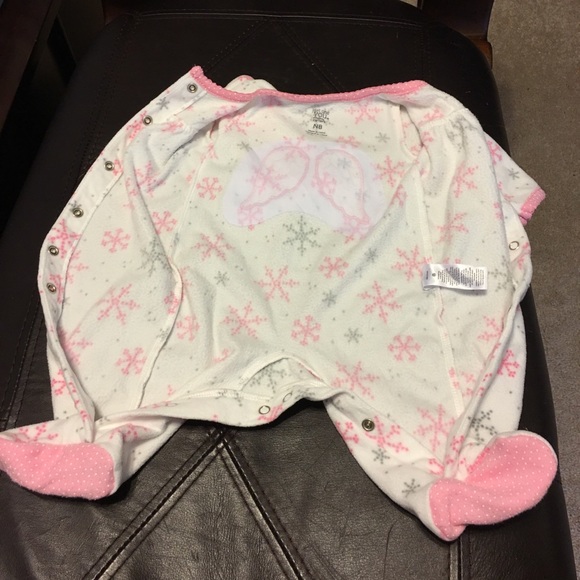 Snowflake fleece pjs - Picture 3 of 4